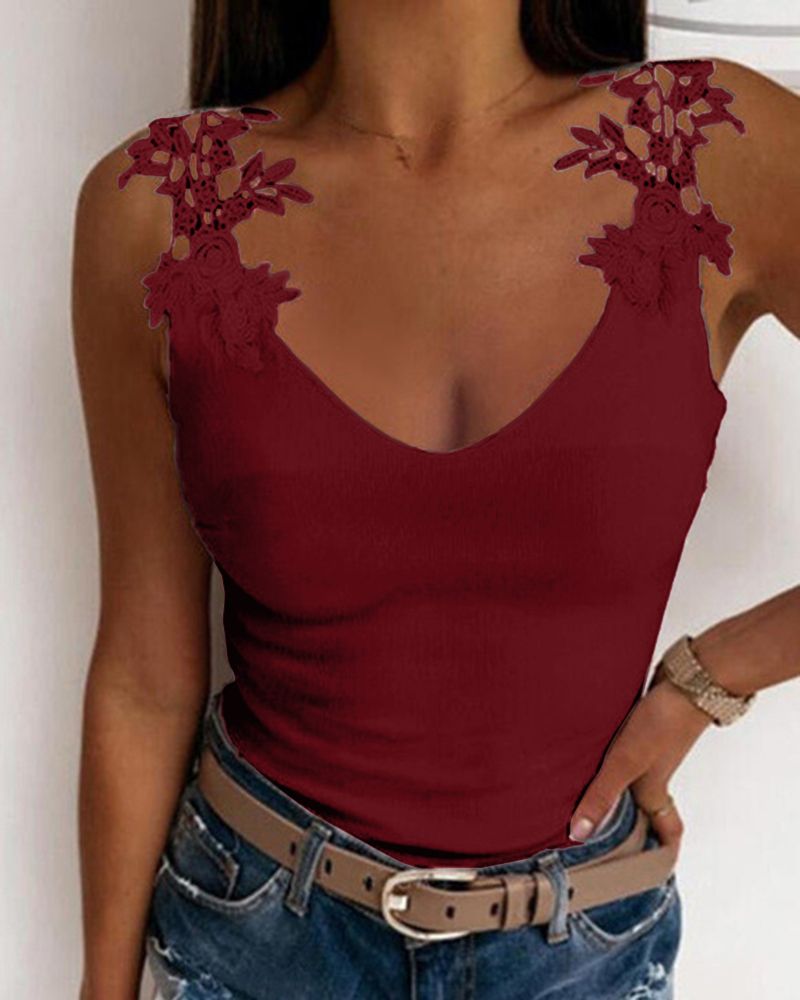 Floral Appliques Form Fitting Tank Top gallery 1