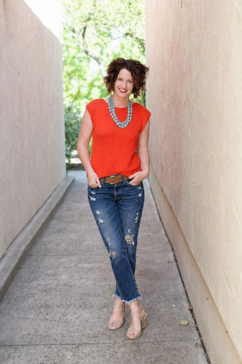 @flamingo’s show of Wash Ripped Raw Hem Straight Leg Mid Rise Crop Jeans