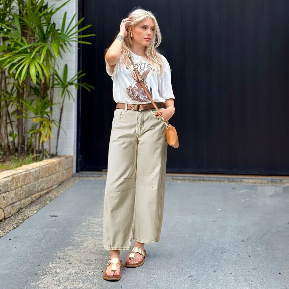 @flamingo’s show of Solid Stitch Detail Mid Waist Crop Straight Leg Jeans Without Belt