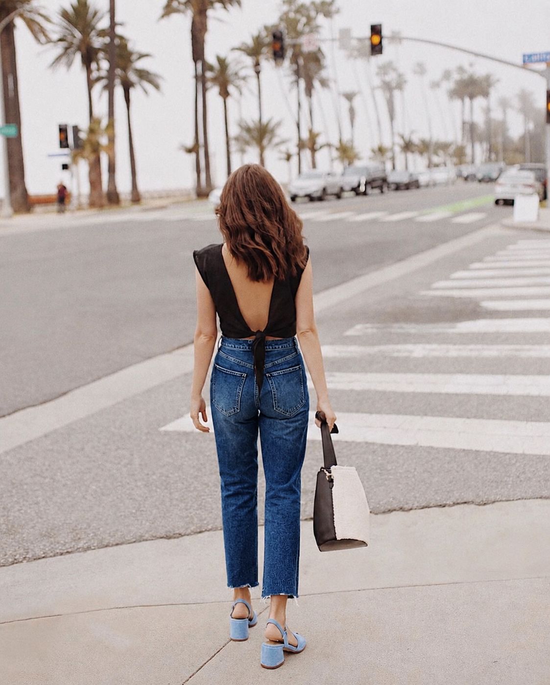 @flamingo’s show of Wash Ripped Raw Hem Straight Leg Mid Rise Crop Jeans