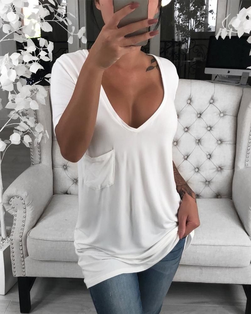 Solid Patch Pocket Plunging Neck Tee gallery 1